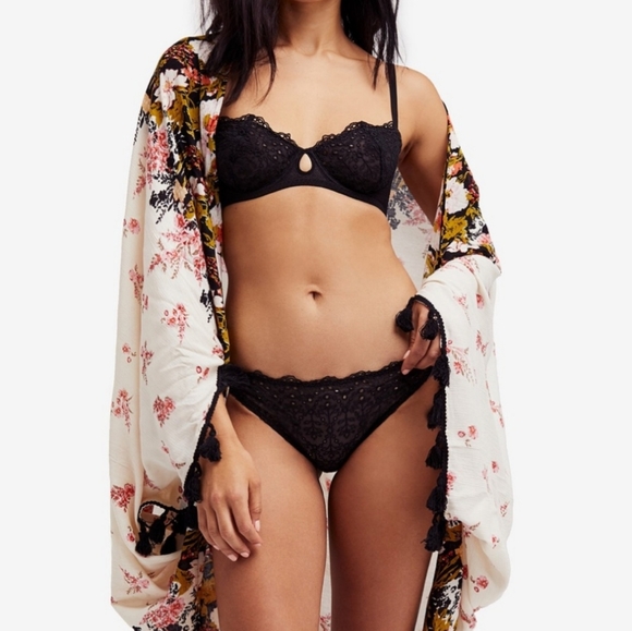 Free people floral Kimono cover up & wrap - Picture 14 of 16